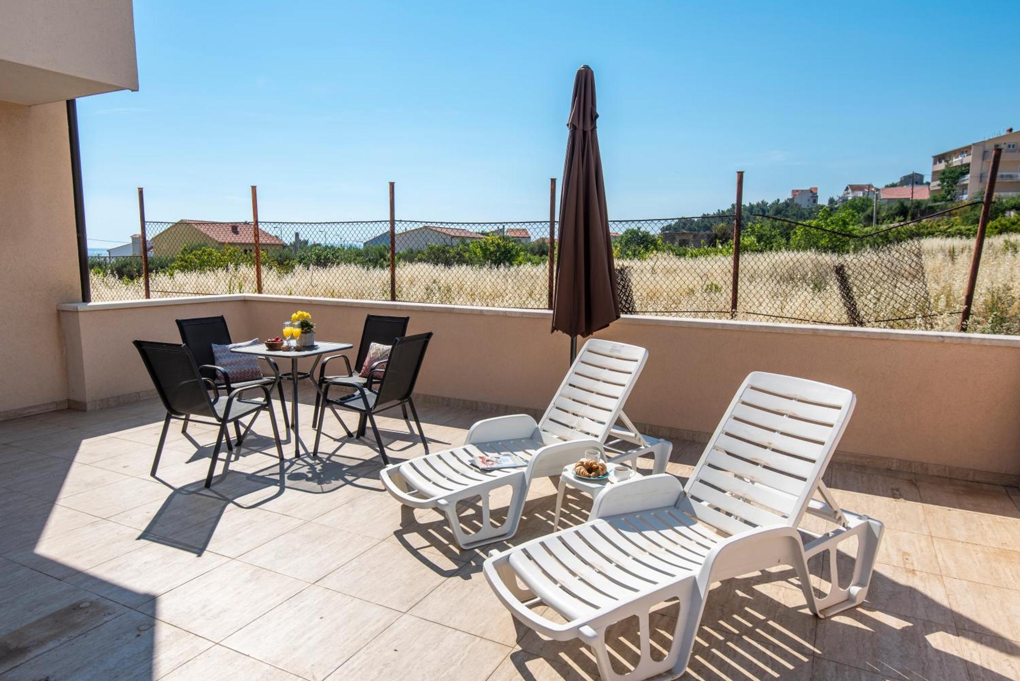 San Marian Apartments Подстрана Екстер'єр фото